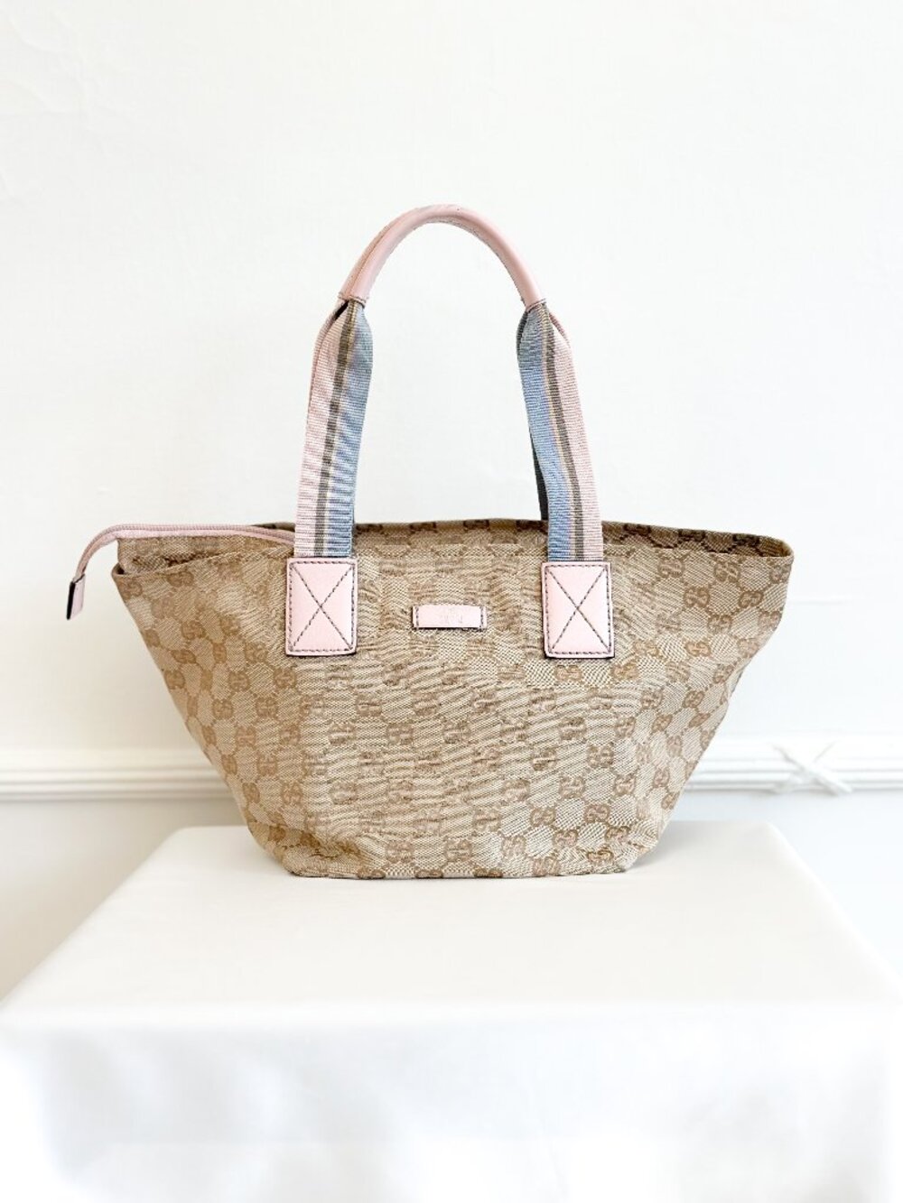 Gucci GG Monogram Canvas Blue Pink Tote Bag - Picture 1 of 16